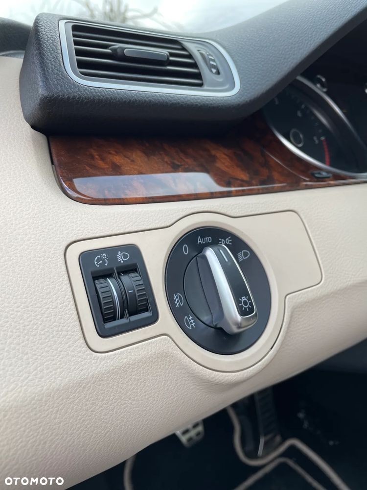 Volkswagen Passat CC 2.0 TDI BlueMotion Technology Exclusive - 22