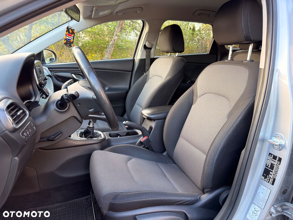 Hyundai i30 1.0 T-GDI Classic + - 11