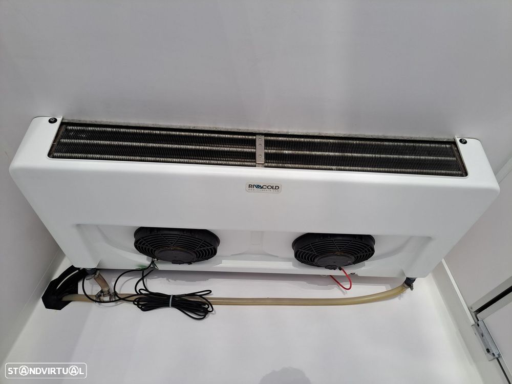 MAN TGE 3.180 4X2 F SB Isotérmica Frigorifica Congelação - 19