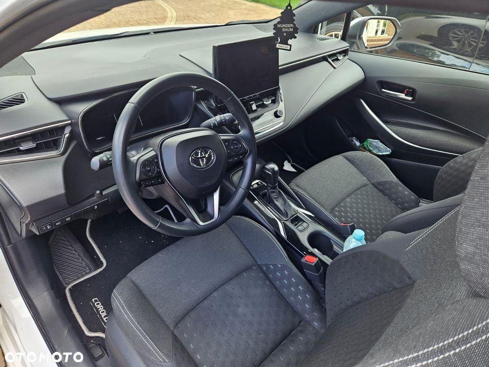 Toyota Corolla - 4