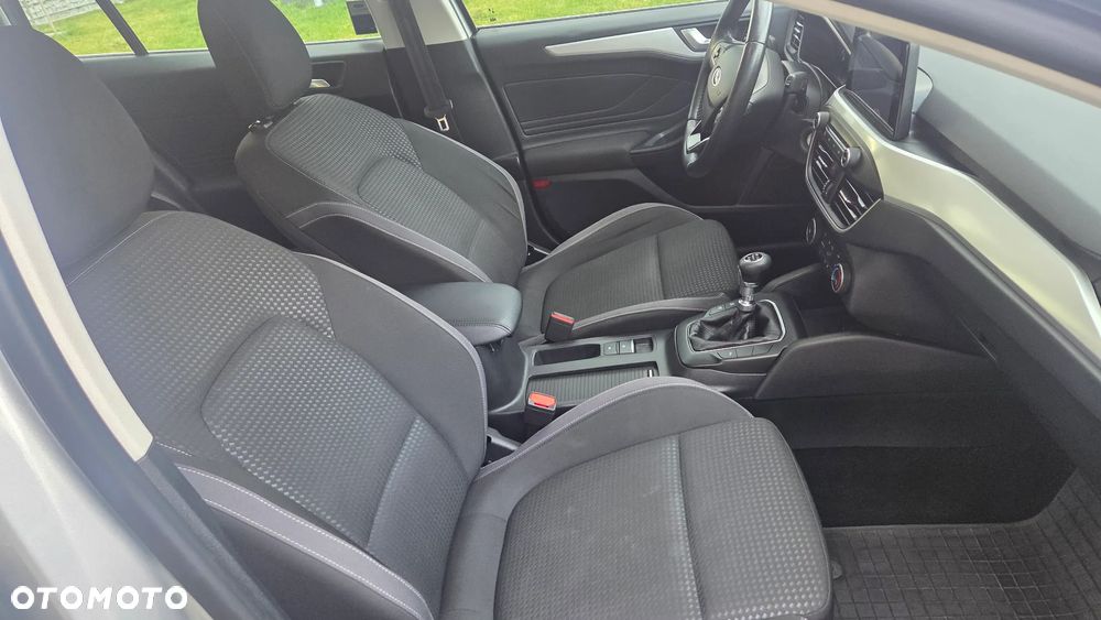 Ford Focus - 10