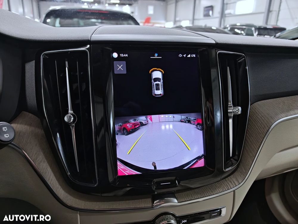 Volvo XC 60 B4 D Core - 12
