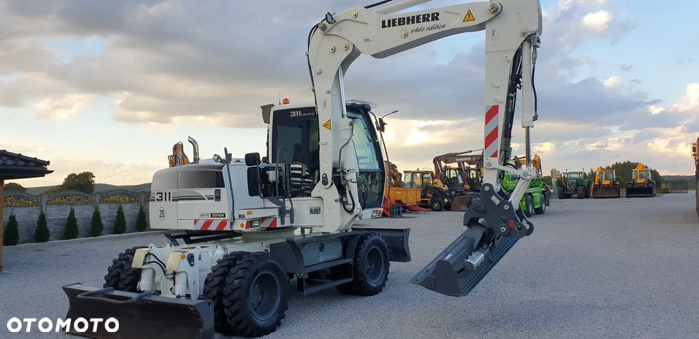 Liebherr 311 rok 2007 łyżka skarpowa hydr. + do kopania 2xpług klima oryginał - 34