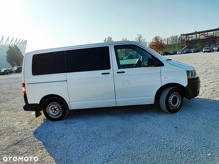 Volkswagen Caravelle - 16