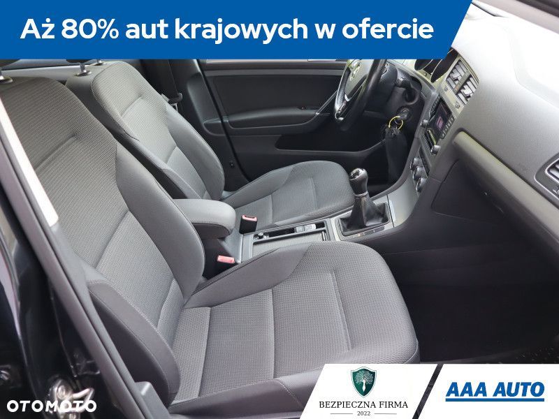 Volkswagen Golf - 10