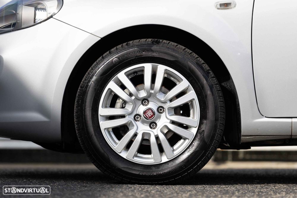 Fiat Punto 1.2 Lounge S&S - 9