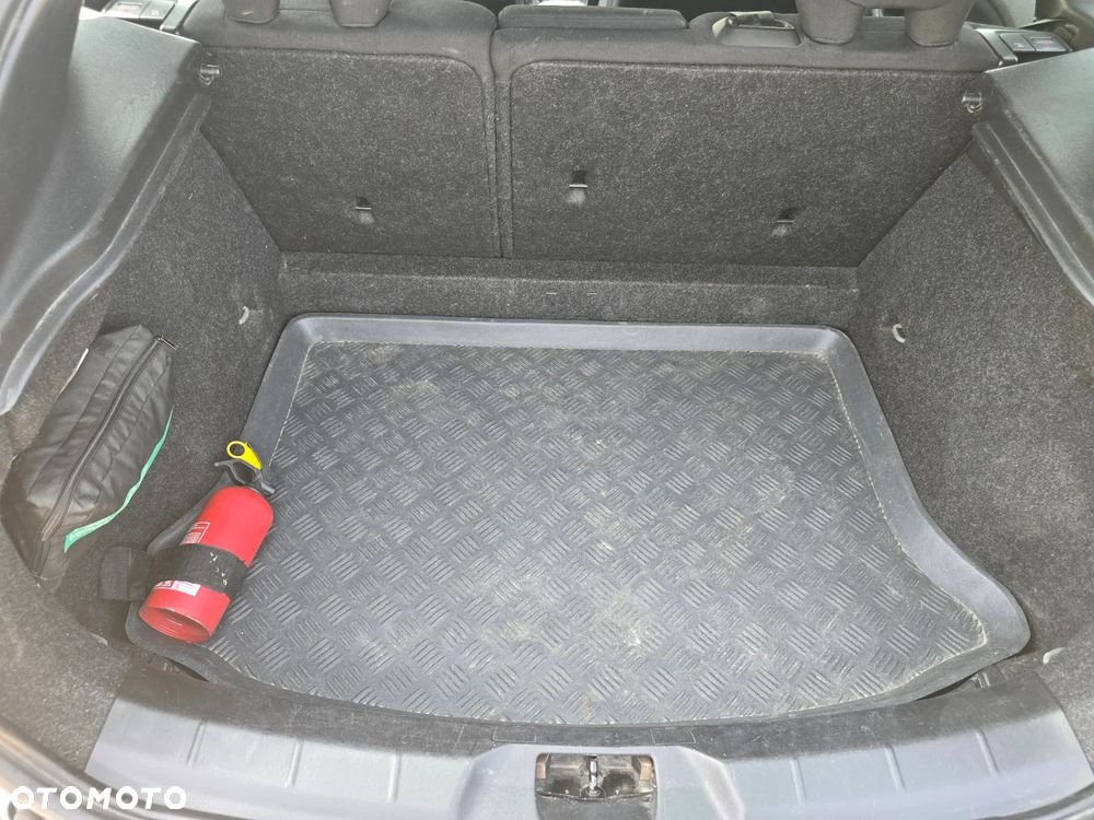 Volvo V40 D2 - 8