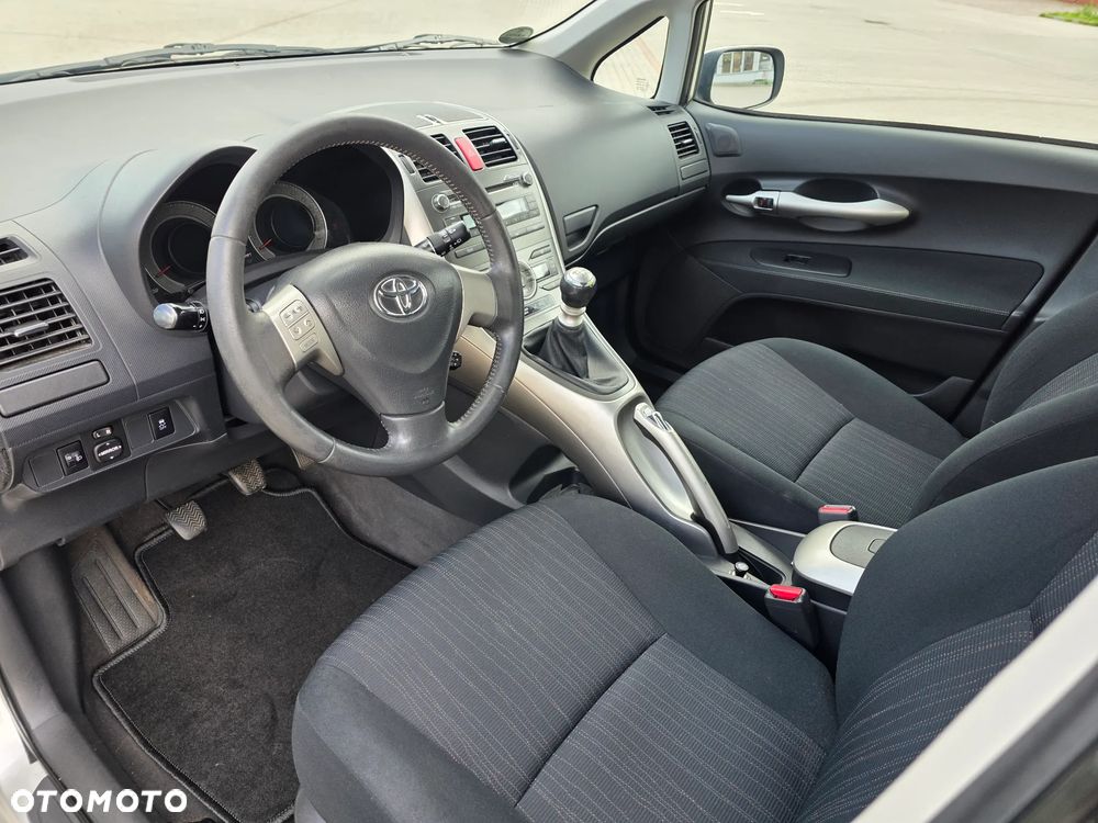 Toyota Auris 1.6 Life - 19