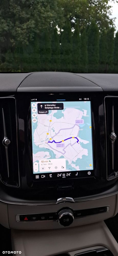 Volvo XC 60 T8 Plug-In Hybrid AWD Ultra Dark - 17