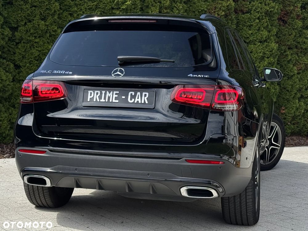 Mercedes-Benz GLC 300 de 4Matic 9G-TRONIC AMG Line - 2