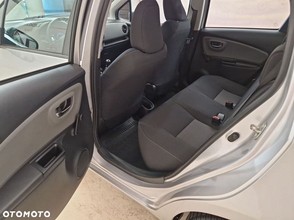 Toyota Yaris - 12