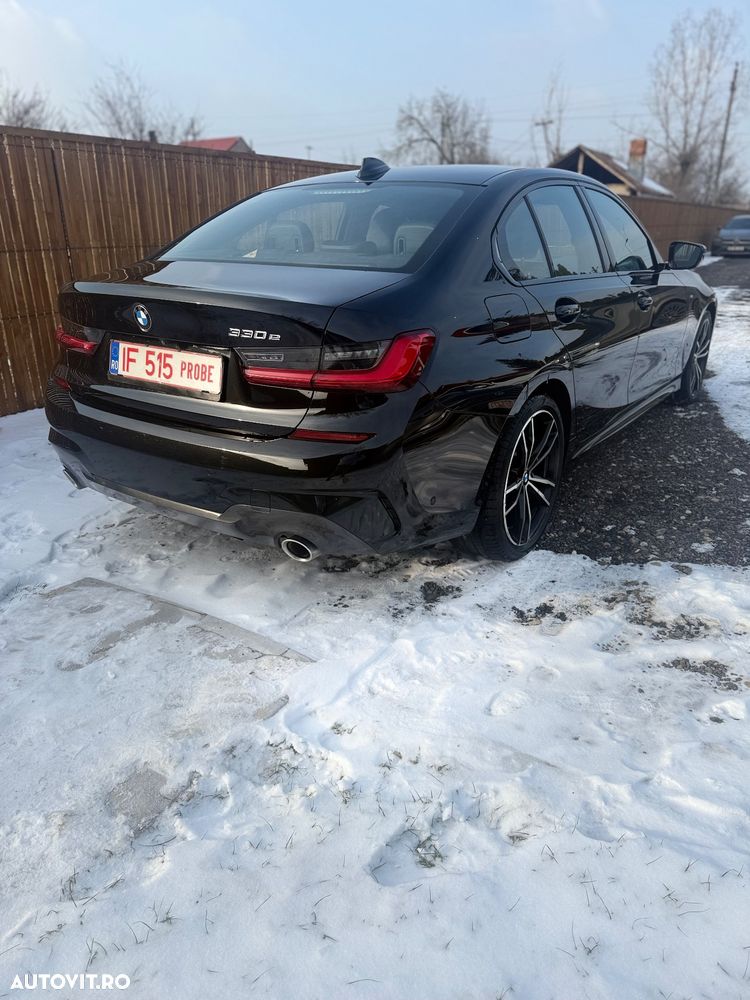 BMW Seria 3 330e Aut. M Sport - 9