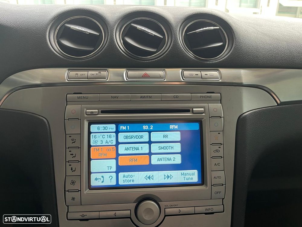 Ford S-Max 2.0 TDCi Titanium 7L — fotografia 15