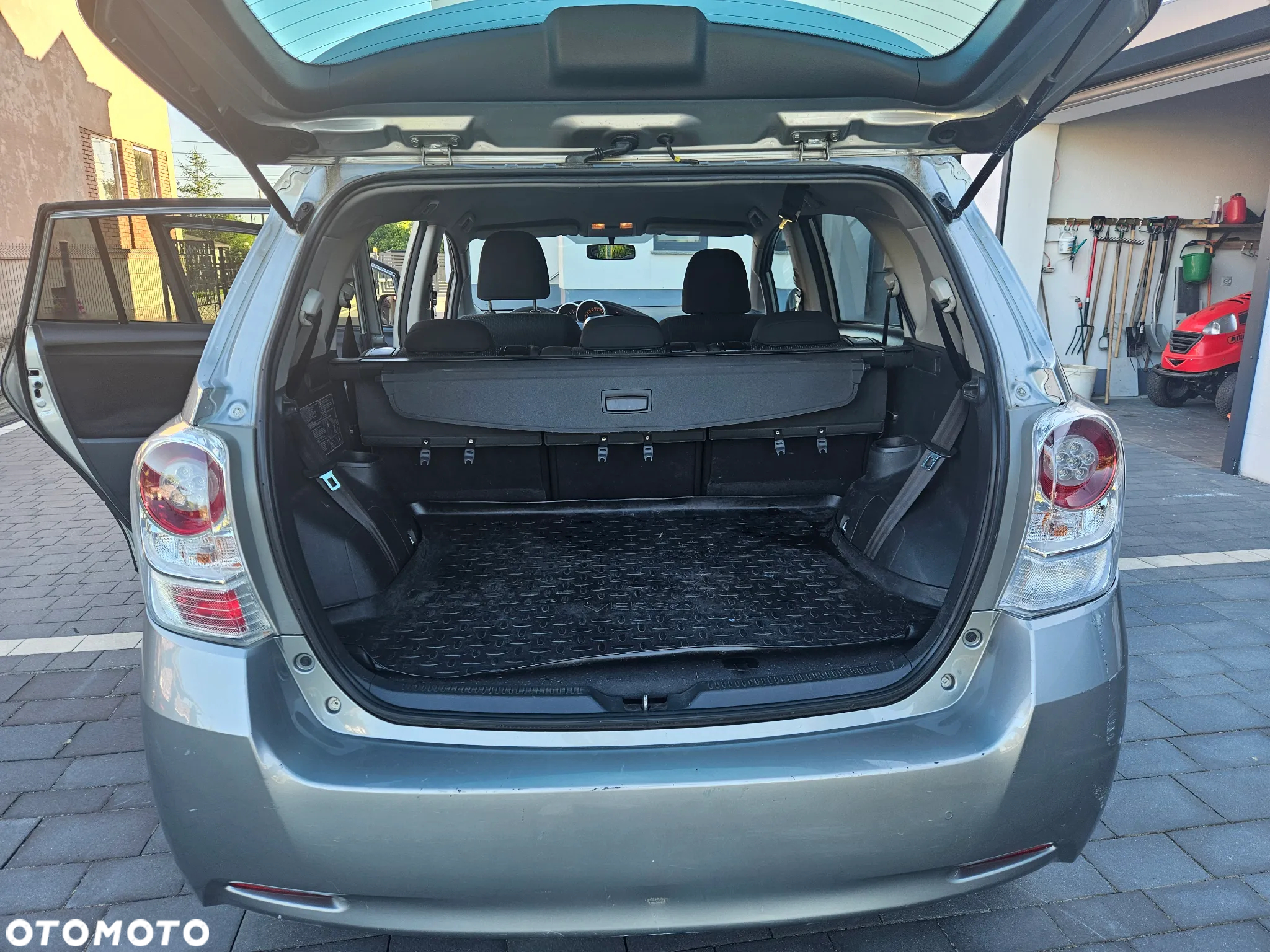 Toyota Verso 2.0 D-4D Luna 7os - 10