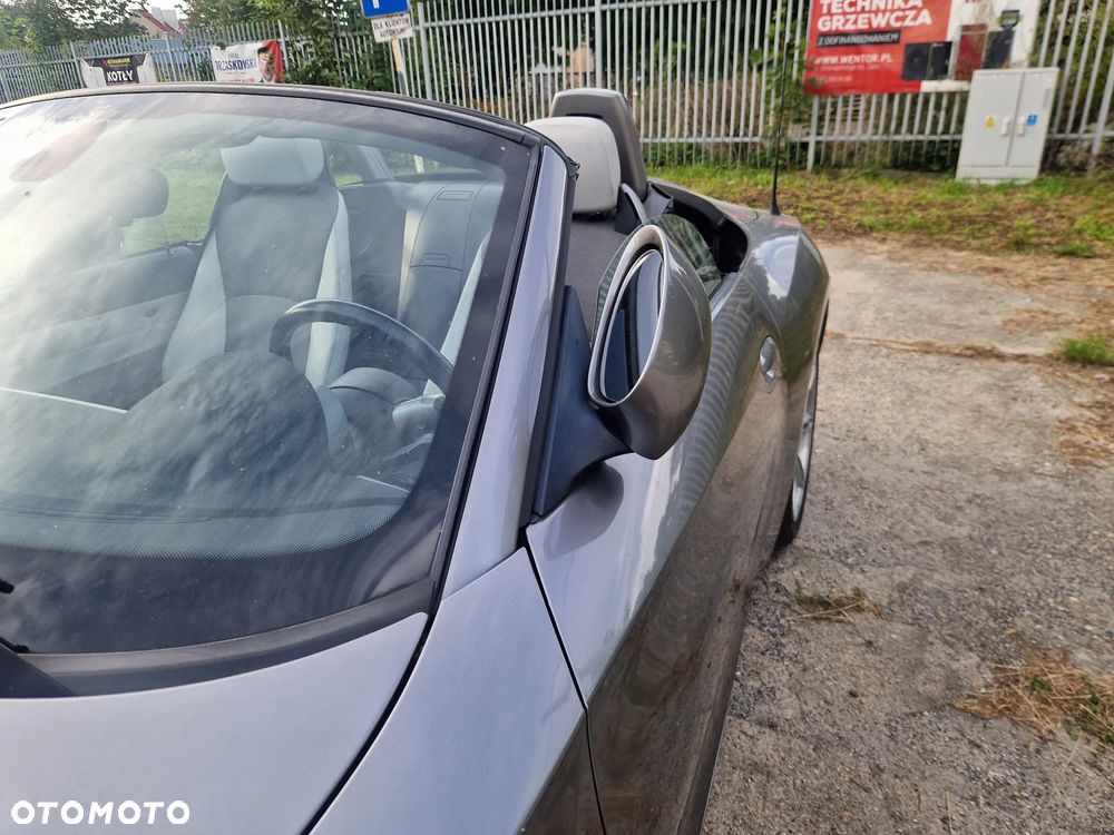 BMW Z4 2.2i - 8
