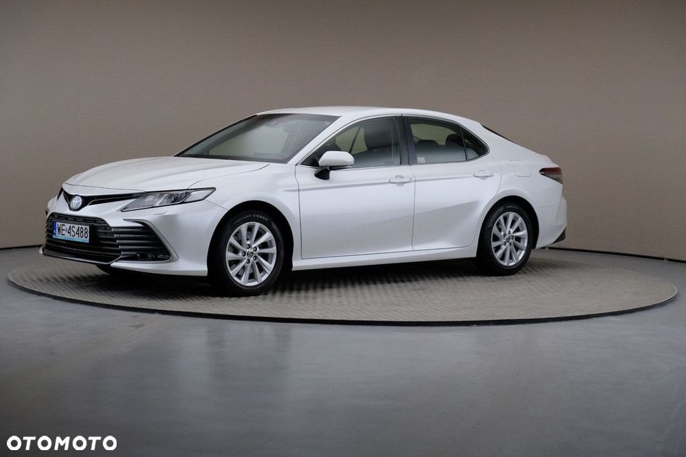 Toyota Camry 2.5 Hybrid Comfort CVT - 1