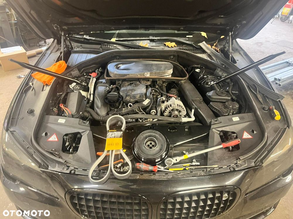 BMW Seria 7 730d - 26