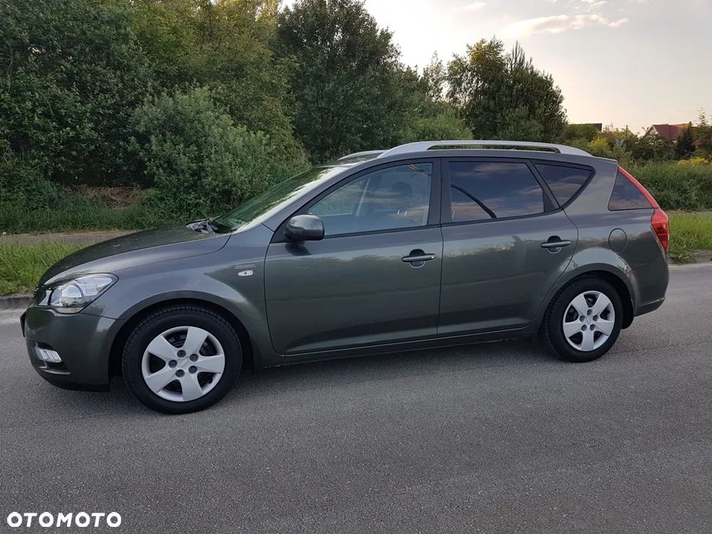 Kia Ceed 1.4 CVVT Dream-Team Edition - 14