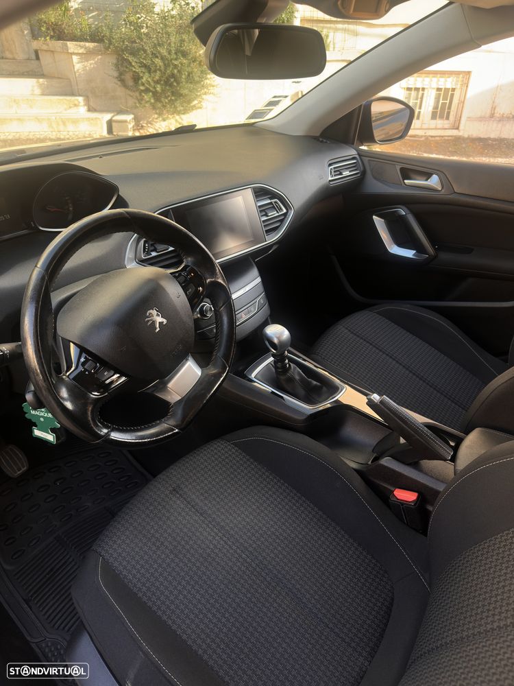 Peugeot 308 SW 1.5 BlueHDi Allure - 16