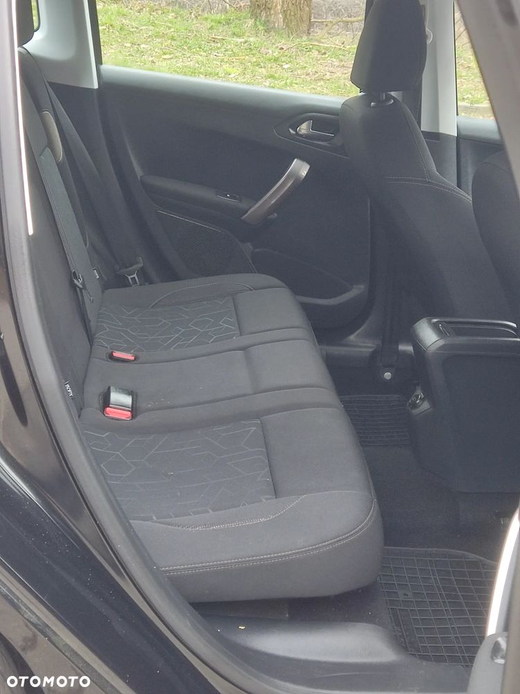 Peugeot 2008 1.4 HDi Active - 14