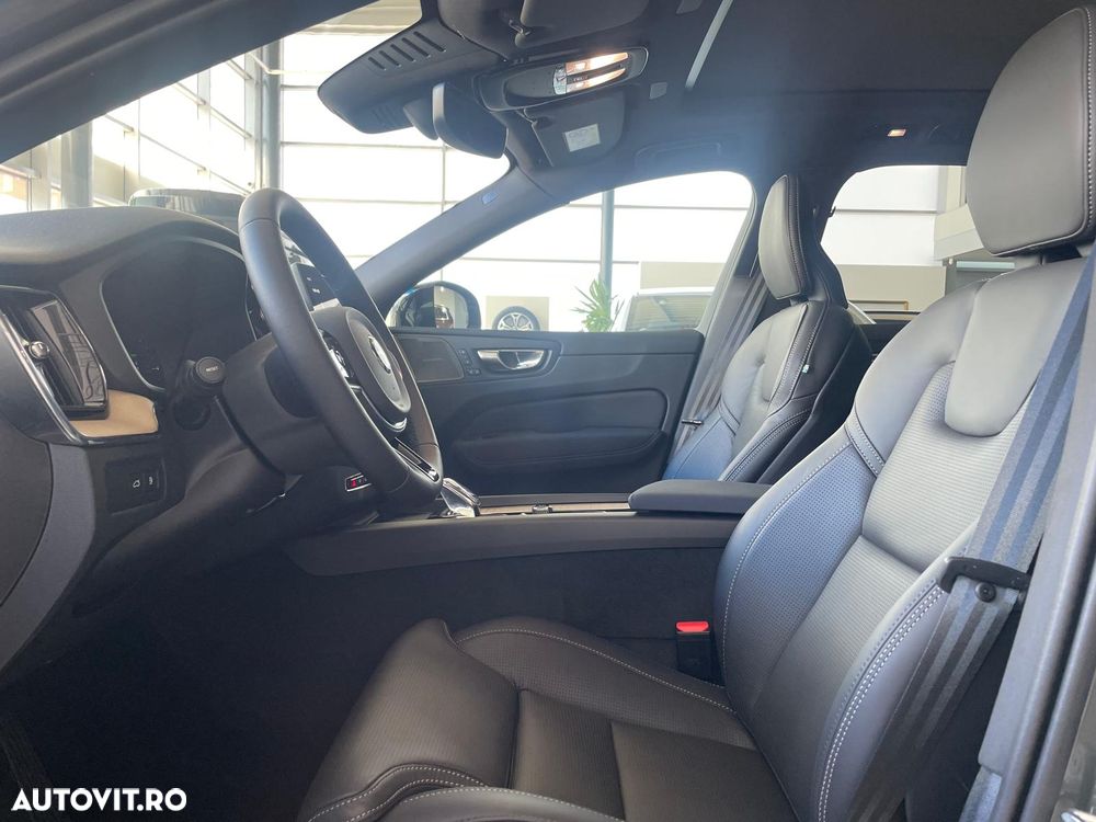 Volvo XC 60 T6 AWD Recharge Plus Dark - 13