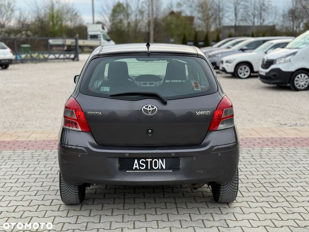 Toyota Yaris 1.4 D-4D - 9