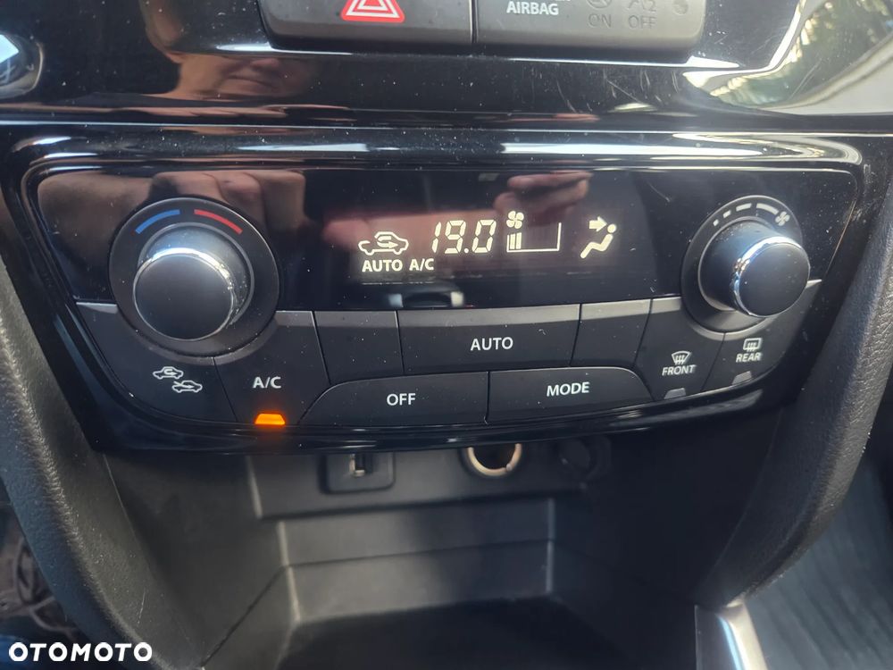 Suzuki Vitara 1.4 Boosterjet Premium 4WD - 27