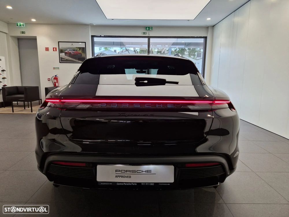 Porsche Taycan Cross Turismo 4S - 8