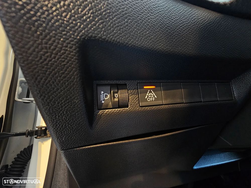 Peugeot e-208 Active Pack - 19