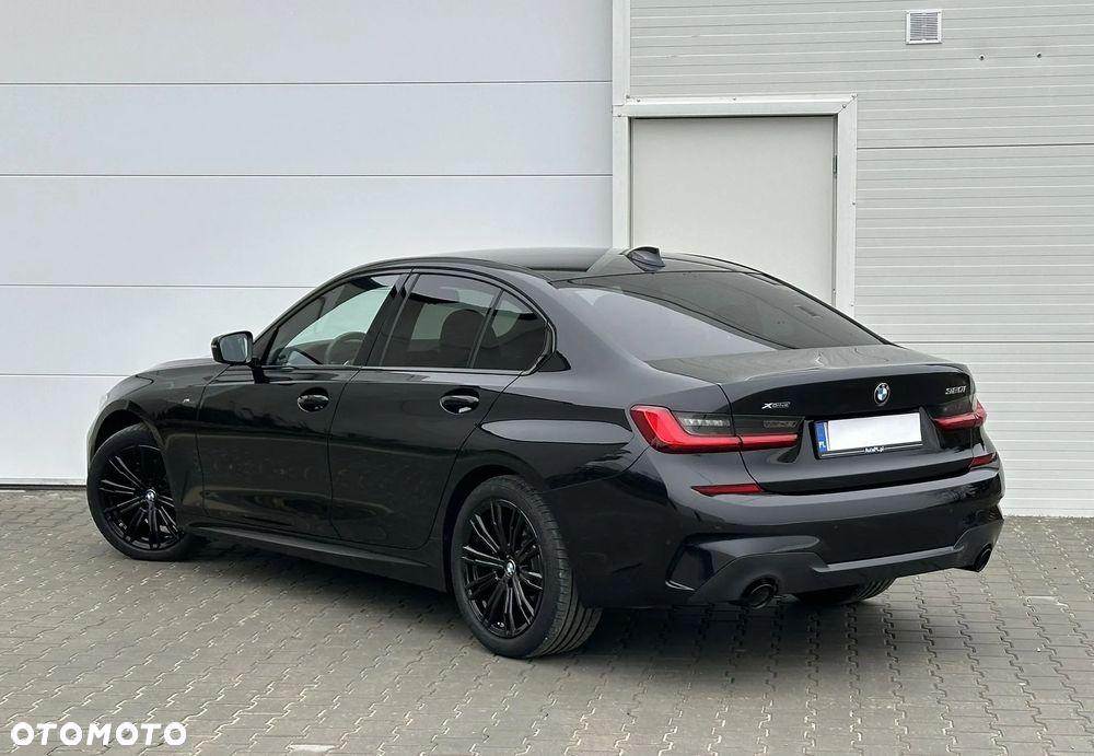 BMW Seria 3 320i xDrive M Sport - 13