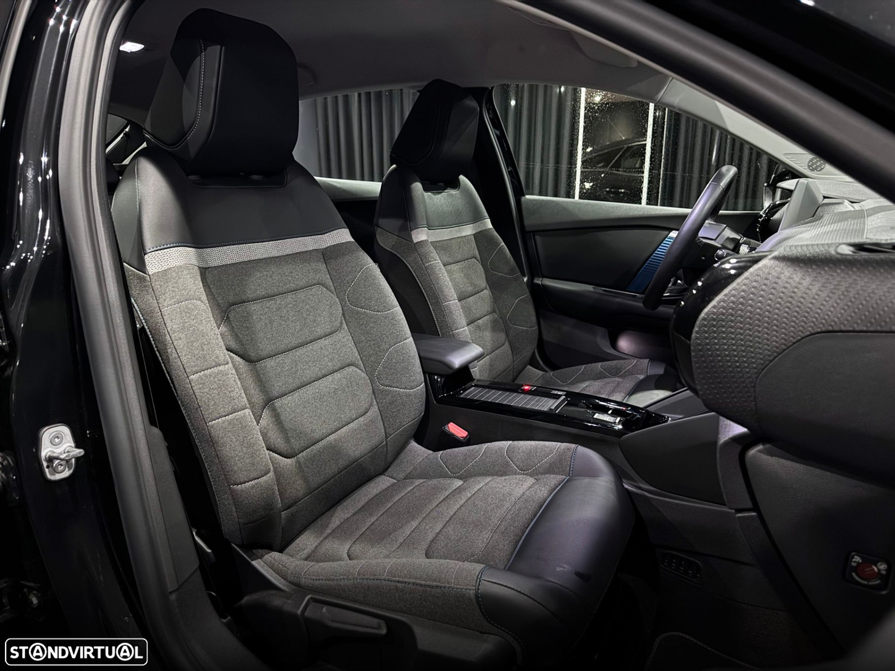 Citroën e-C4 50 kWh Shine - 32