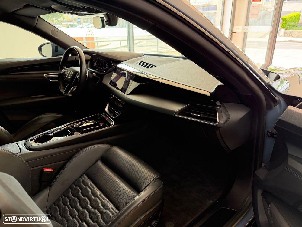 Audi e-tron GT quattro - 13