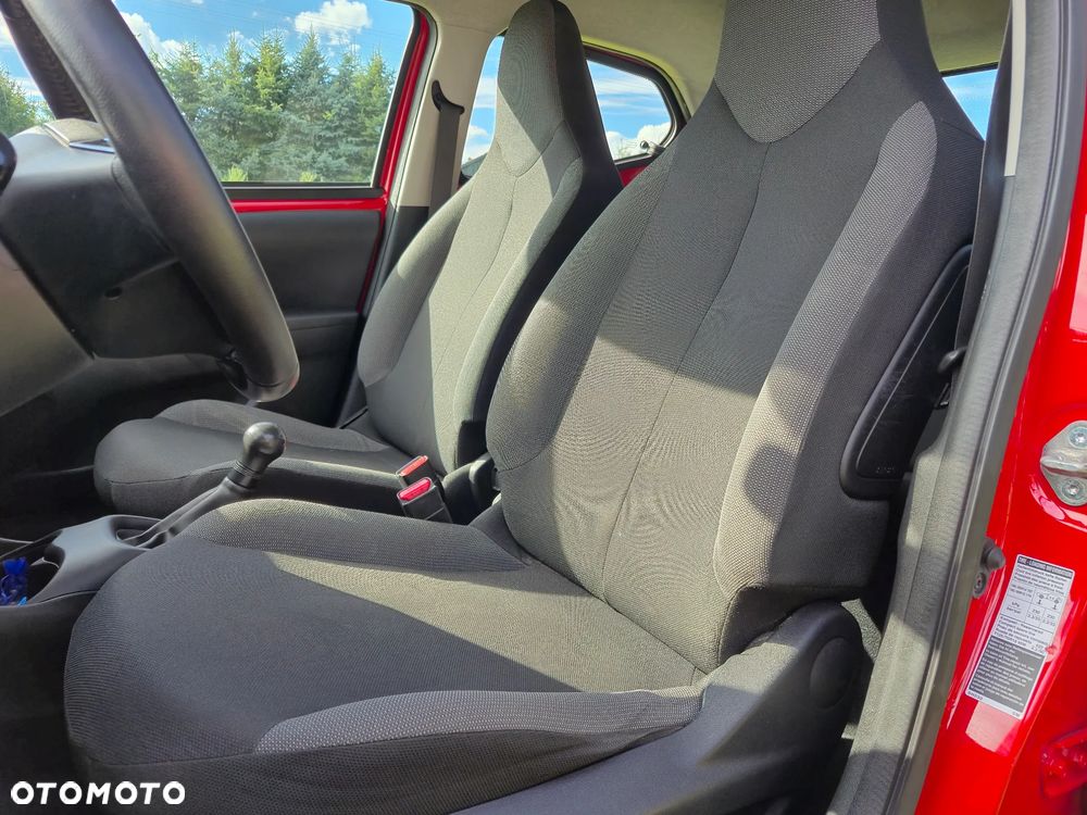 Toyota Aygo x-play - 21