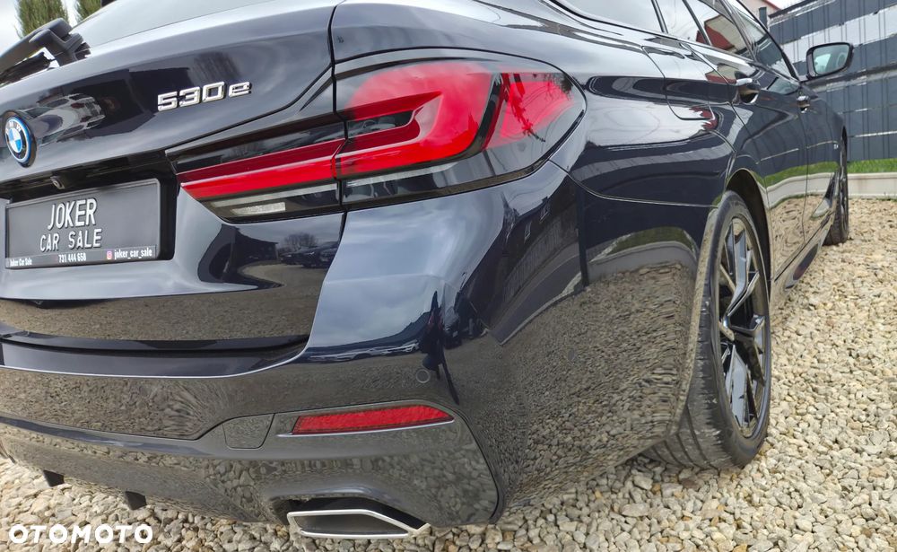 BMW Seria 5 530e xDrive M Sport sport - 35