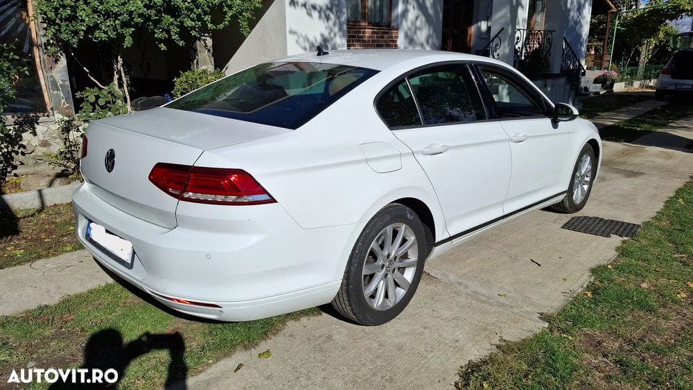 Volkswagen Passat 1.6 TDI DSG Comfortline - 5