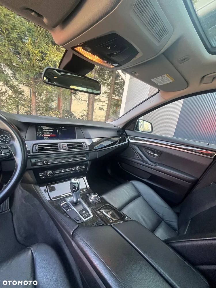 BMW Seria 5 525d - 14