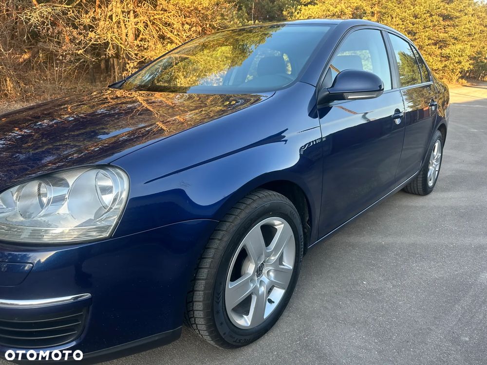 Volkswagen Jetta - 14