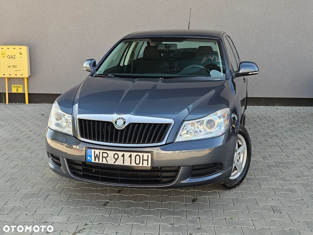 Skoda Octavia 1.6 Ambiente - 16