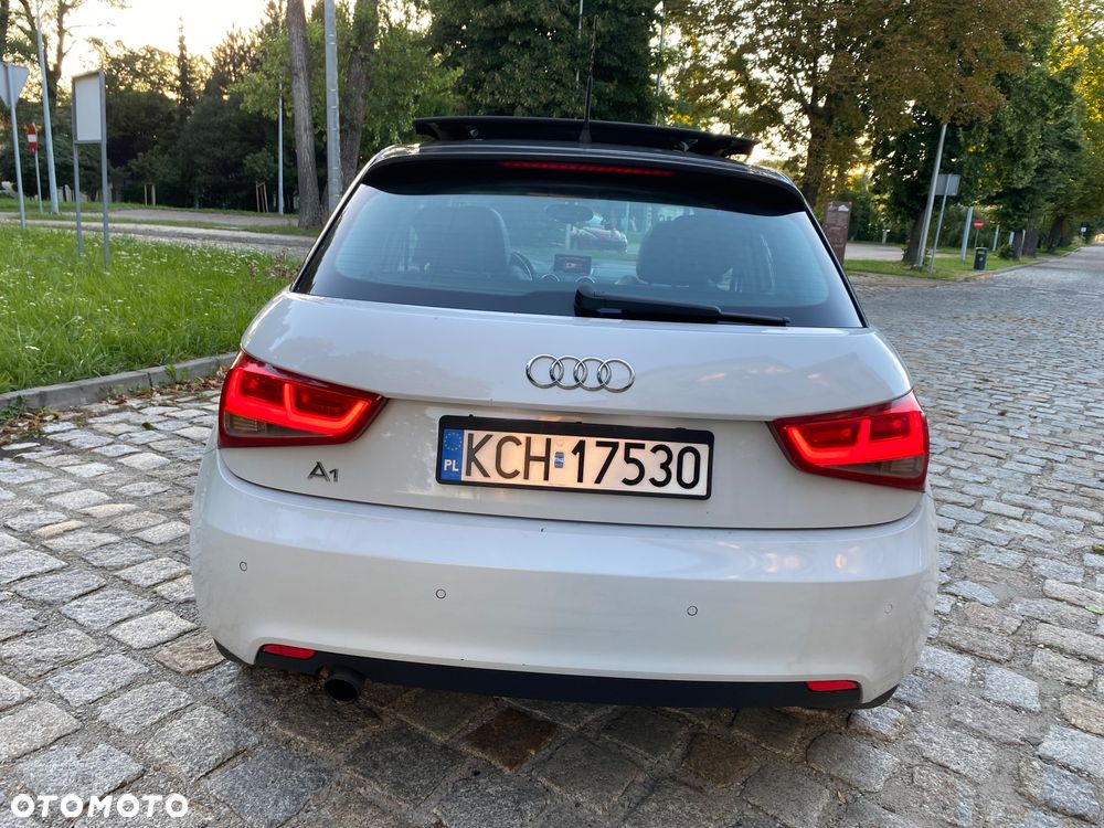Audi A1 1.6 TDI Attraction S tronic - 5