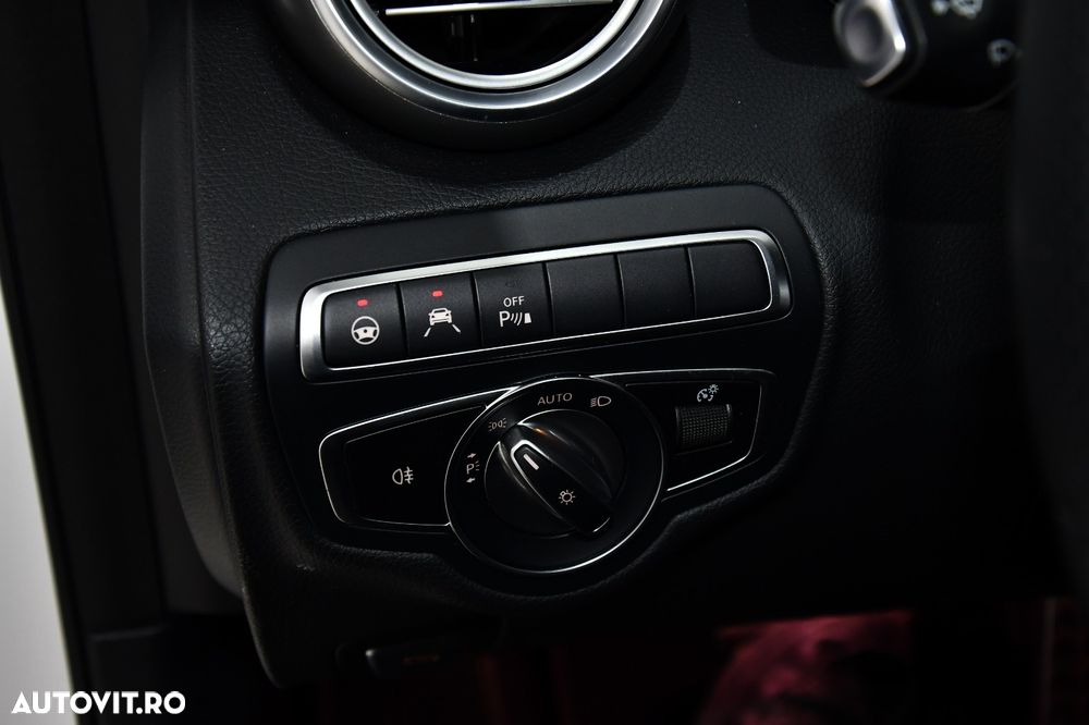 Mercedes-Benz C 300 d 4Matic 9G-TRONIC - 11
