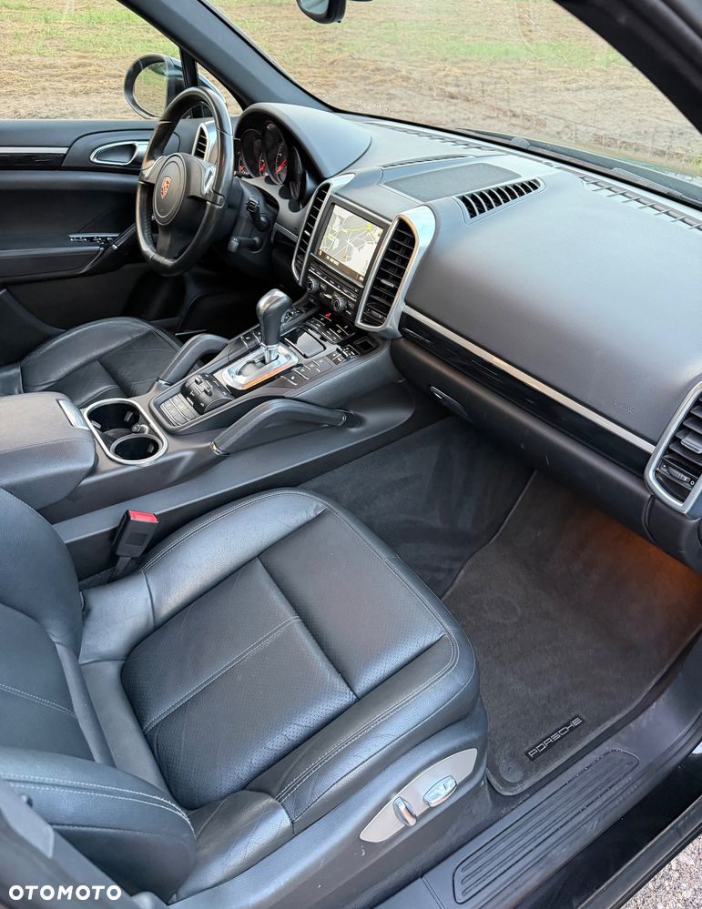Porsche Cayenne Diesel Platinum Edition - 31
