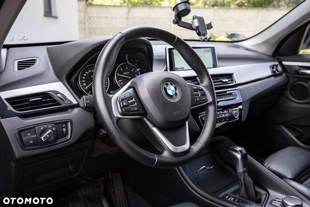 BMW X1 sDrive18d - 12