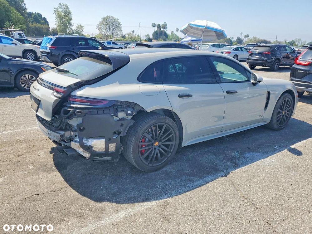 Porsche Panamera Turbo PDK - 4