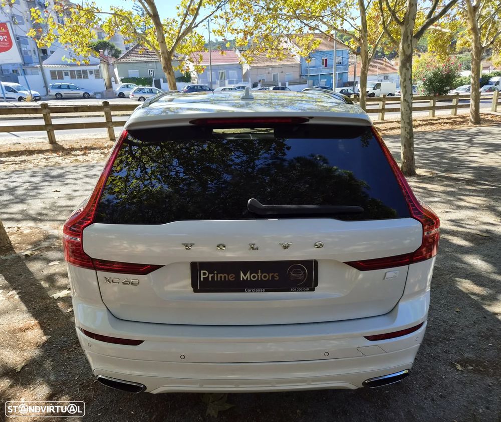 Volvo XC 60 2.0 T6 PHEV R-Design AWD - 6