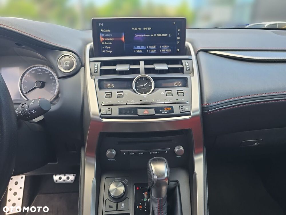 Lexus NX 300 F Sport AWD - 15