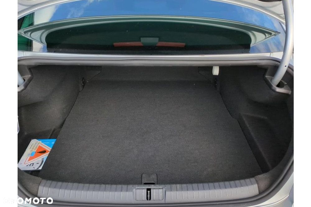 Volkswagen Passat 2.0 TDI EVO Essence - 8