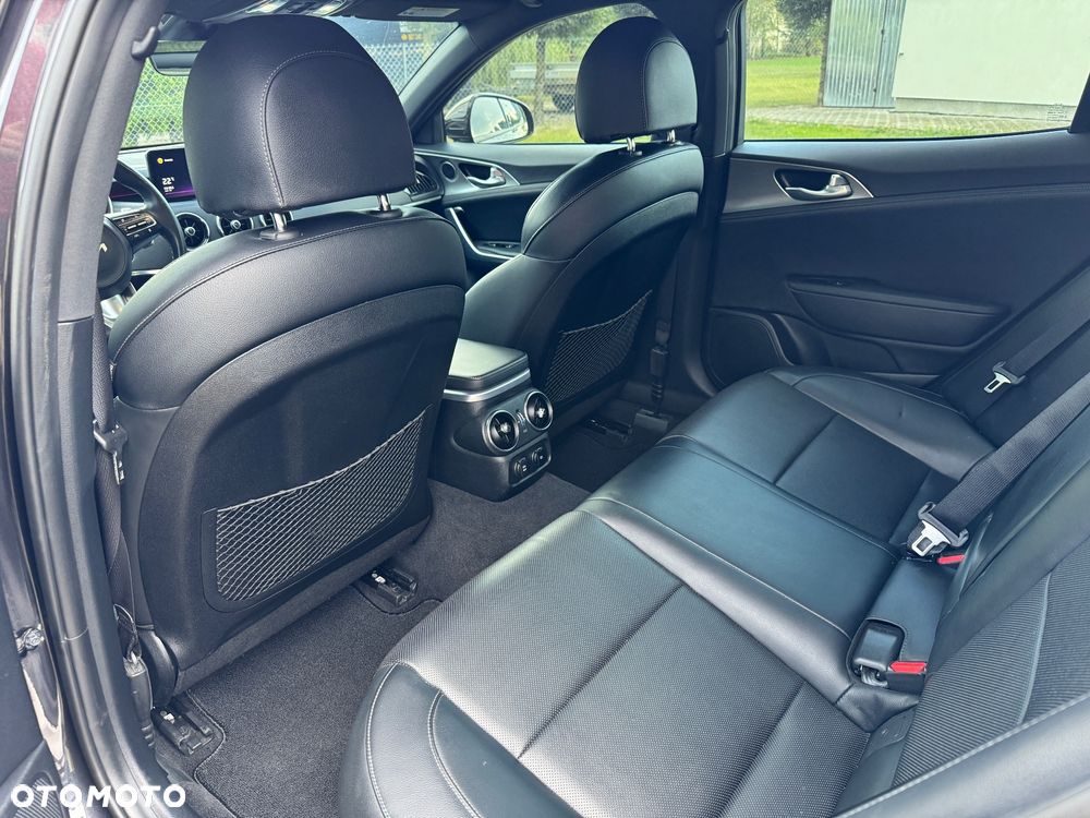 Kia Stinger 3.3 T-GDI AWD GT - 17