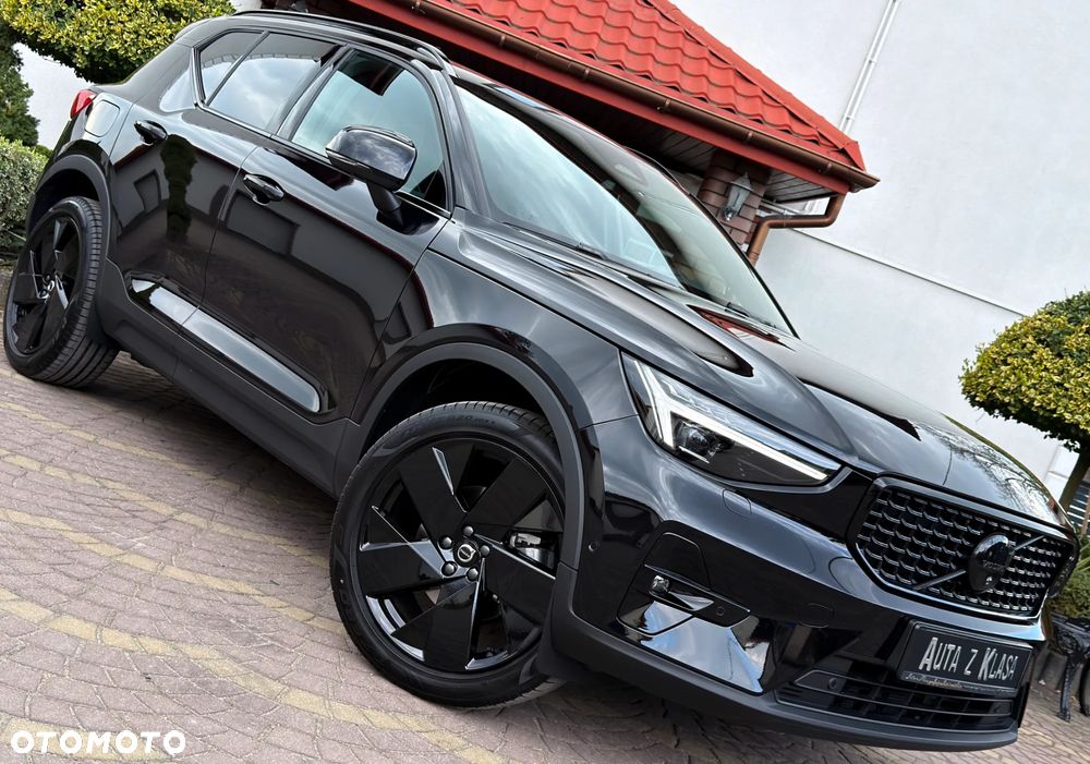 Volvo XC 40 B3 B DKG Ultra Black Edition - 4