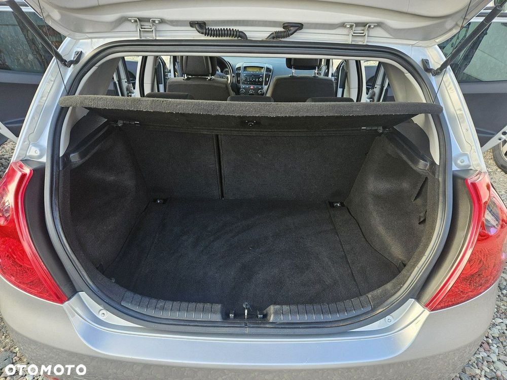 Kia Ceed - 17