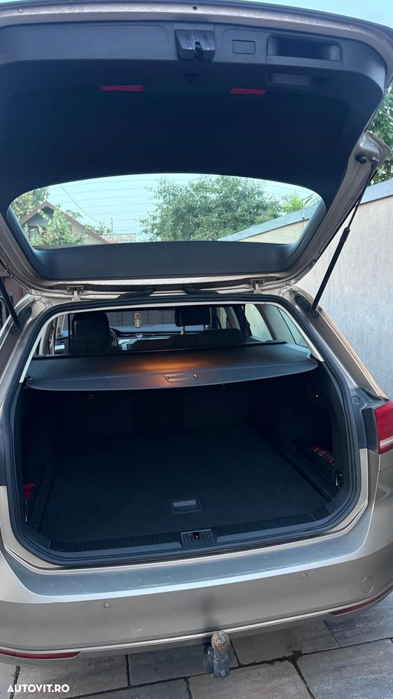 Volkswagen Passat - 10